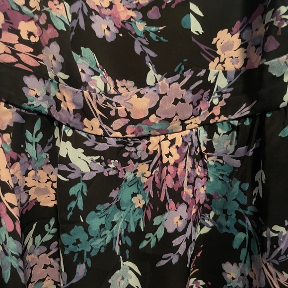 Torrid Floral Tank Top - Picture 5 of 9